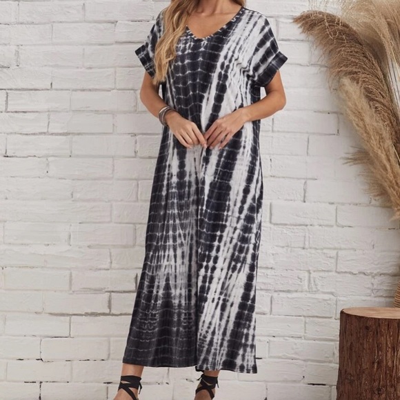 🔥LAST ONE🔥Midnight Sky Tie-Dye Maxi Dress - Picture 4 of 4